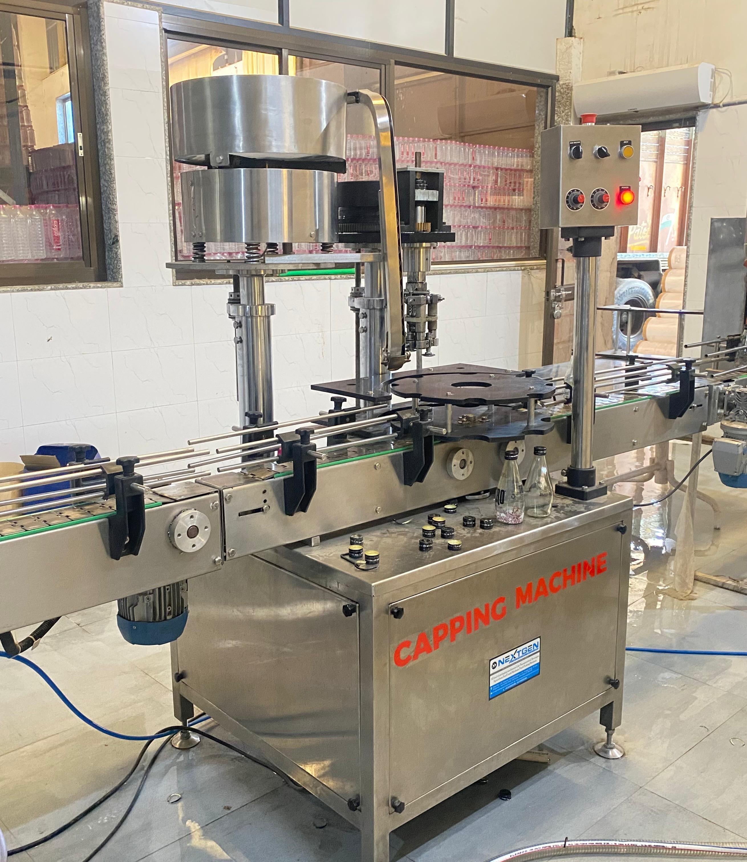 Servo auger type format filling machine