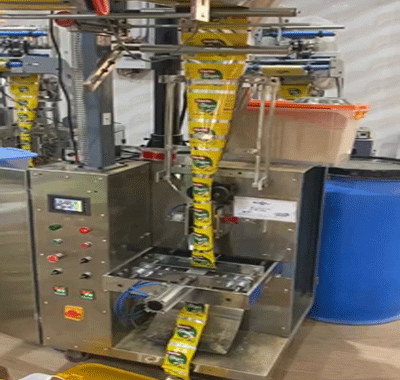 Manufacturer of liquid filling machine