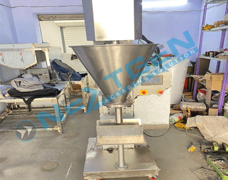 Manufacturer of liquid filling machine