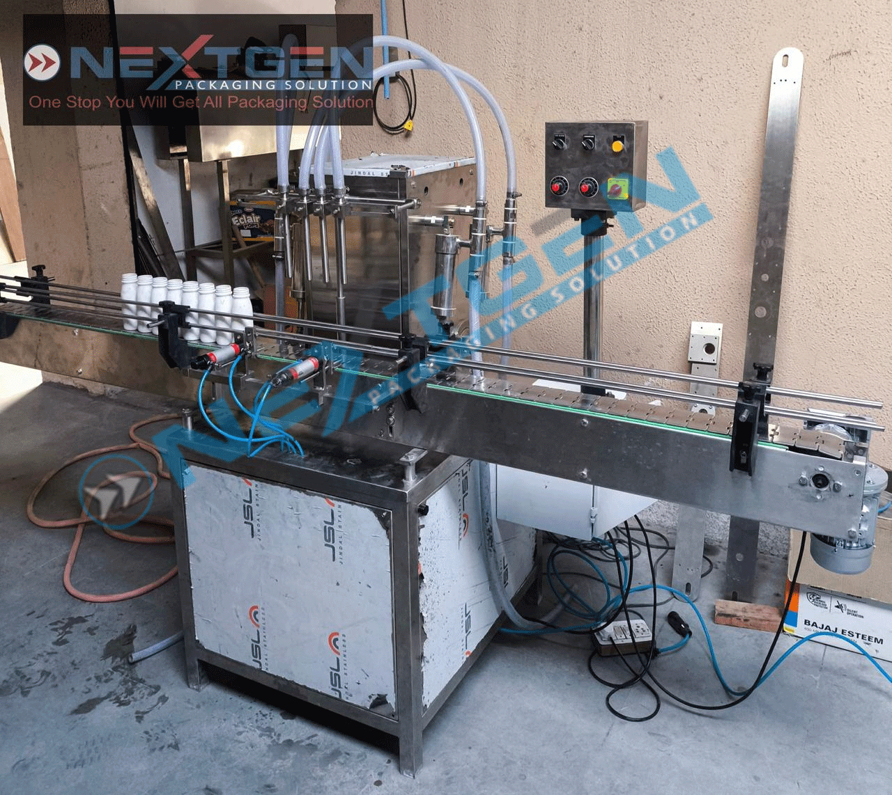 Manufacturer of liquid filling machine